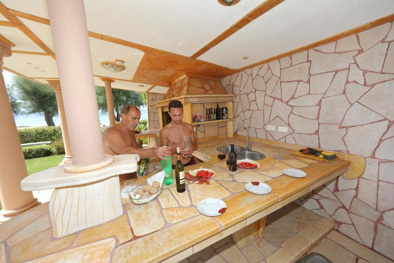 Villa Palma Sukosan Bagian luar foto